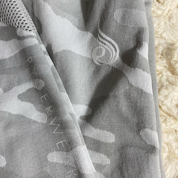 Seamless camo leggings - Picture 2 of 5